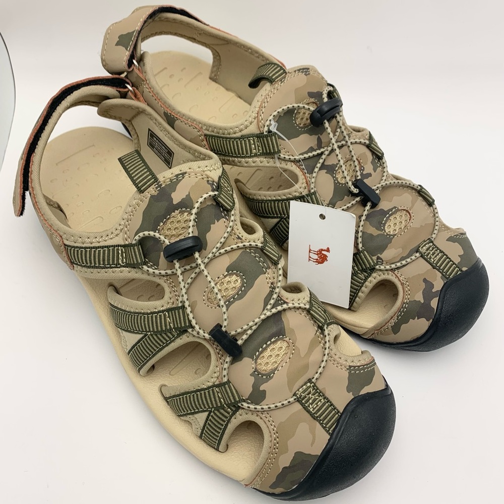 NWT Camel Crown Camo Hiking Sandals